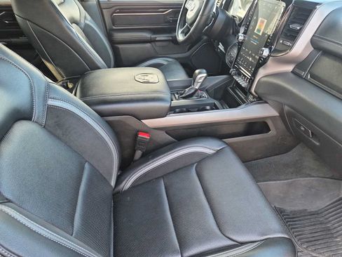 Used 2022 RAM 1500 Laramie AWD/4WD image 31