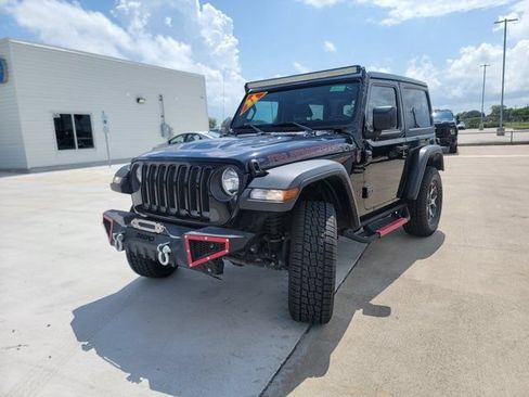 Used 2021 Jeep Wrangler Rubicon AWD/4WD image 3