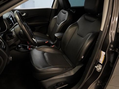 Used 2018 Jeep Compass Limited w/ Navigation Group image 3