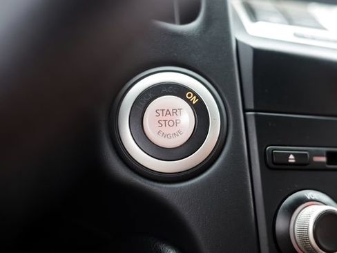 Used 2016 Nissan 370Z Touring RWD image 61