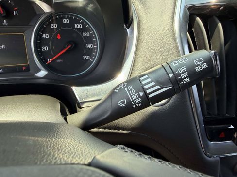 Certified 2023 Chevrolet Traverse LT FWD image 29