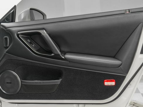 Used 2020 Nissan GT-R Premium image 42