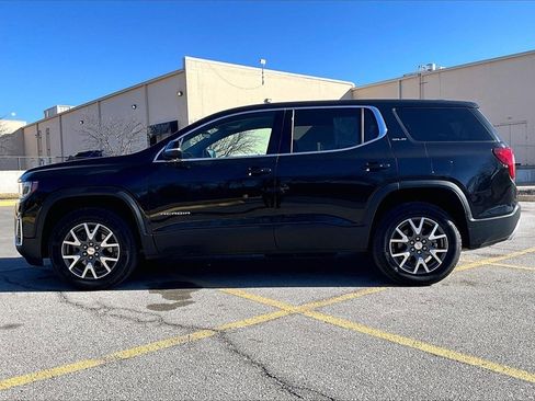 Used 2023 GMC Acadia SLE image 7