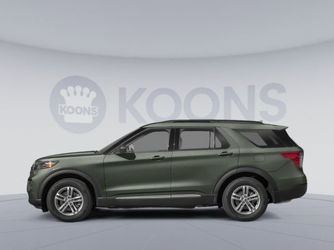 Used 2024 Ford Explorer XLT w/ Equipment Group 202A AWD/4WD image 4