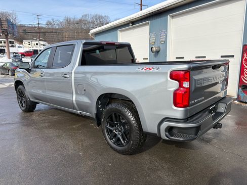 Used 2025 Chevrolet Silverado 1500 RST image 3