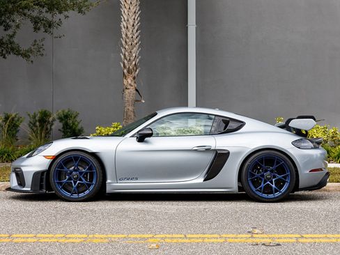 Used 2025 Porsche 718 Cayman GT4 RS image 11