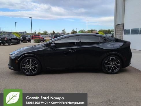 Used 2024 Toyota Prius XLE AWD/4WD image 6