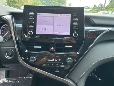Used 2023 Toyota Camry SE w/ Convenience Package FWD image 27