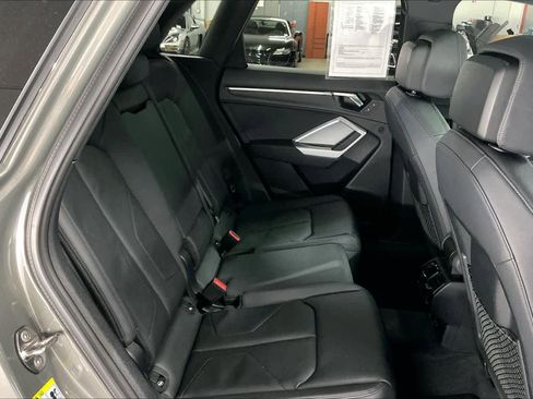 Used 2022 Audi Q3 2.0T Premium w/ Convenience Package image 29