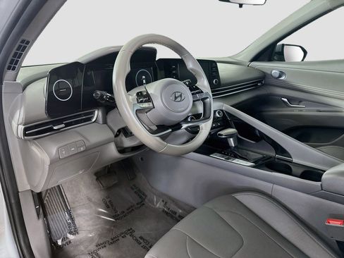 Used 2022 Hyundai Elantra SEL w/ Convenience Package FWD image 23