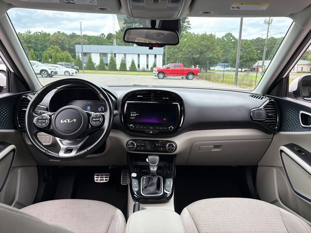 Certified 2023 Kia Soul EX FWD image 8