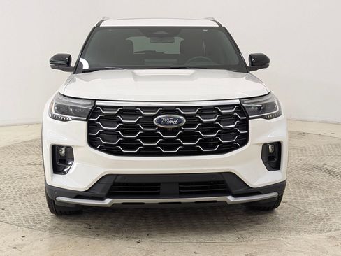 Used 2025 Ford Explorer Platinum image 6
