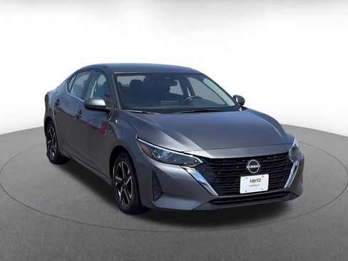 Used 2025 Nissan Sentra SV FWD image 3