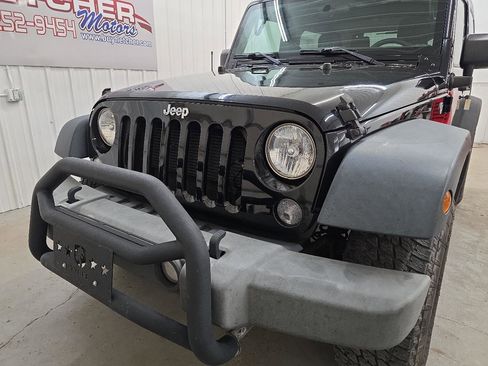 Used 2015 Jeep Wrangler Sport w/ Connectivity Group image 5