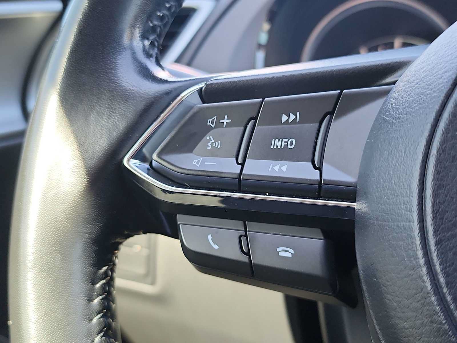 Used 2020 MAZDA CX-9 Touring w/ Touring Premium Package FWD image 12