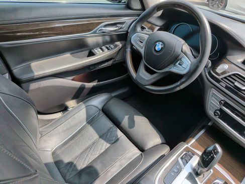 Used 2016 BMW 740i RWD image 31