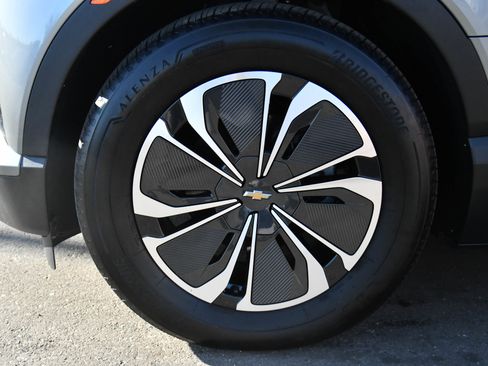 Used 2024 Chevrolet Blazer EV LT image 12