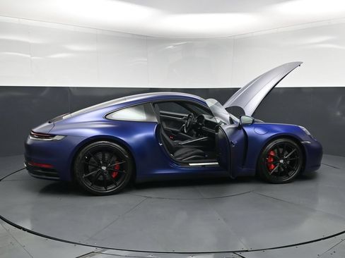 Certified 2020 Porsche 911 Carrera 4S AWD/4WD image 33