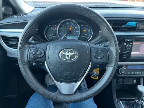 Used 2015 Toyota Corolla LE image 18