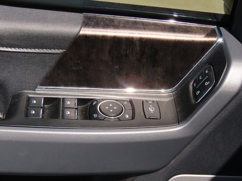 Used 2024 Ford F250 Lariat AWD/4WD image 24