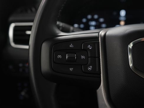 Used 2023 GMC Yukon Denali AWD/4WD image 27