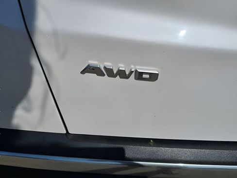 Used 2017 Cadillac XT5 Platinum w/ Driver Assist Package image 46