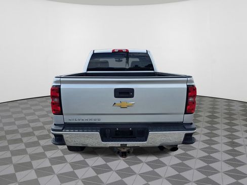 Used 2019 Chevrolet Silverado 2500 W/T w/ WT Convenience Package AWD/4WD image 9
