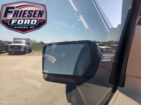 Used 2017 Lincoln Navigator L Select AWD/4WD image 11