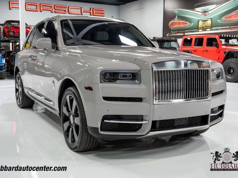 Used 2023 Rolls-Royce Cullinan AWD/4WD image 10