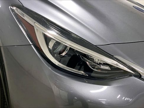 Used 2017 INFINITI QX30 w/ Cargo Package FWD image 27