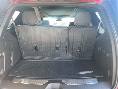 Used 2023 Chevrolet Tahoe Z71 w/ Z71 Off-Road Package image 5