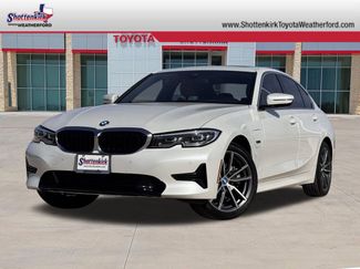 Used 2022 BMW 330e w/ Convenience Package video 1