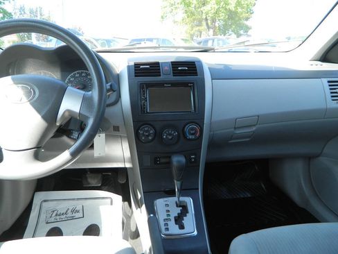Used 2010 Toyota Corolla LE FWD image 16