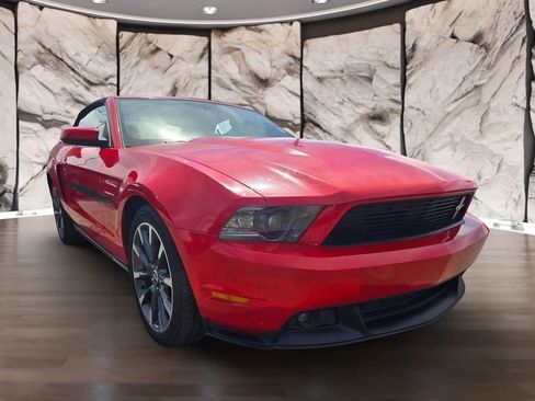 Used 2012 Ford Mustang GT Premium w/ Electronics Pkg image 4