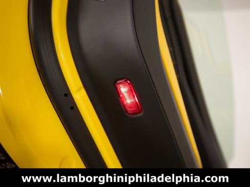 Used 2024 Lamborghini Revuelto image 14