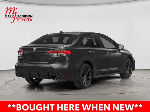 Used 2025 Toyota Corolla SE FWD image 3