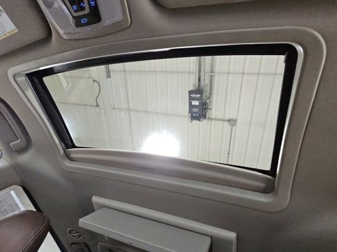 Used 2019 Toyota Sienna Limited image 24