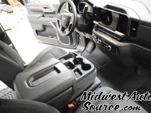 Used 2025 Chevrolet Silverado 2500 LT w/ Convenience Package image 34