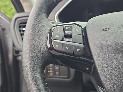 Used 2021 Ford Escape Titanium image 26