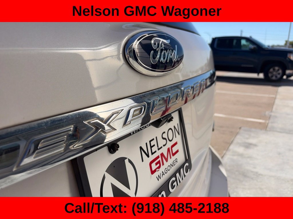 Used 2015 Ford Explorer XLT w/ Equipment Group 202B FWD image 8