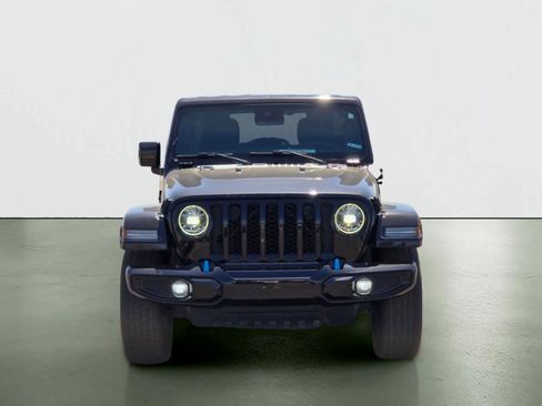 Used 2021 Jeep Wrangler Unlimited Sahara AWD/4WD image 9