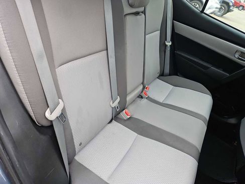 Used 2017 Toyota Corolla LE image 19