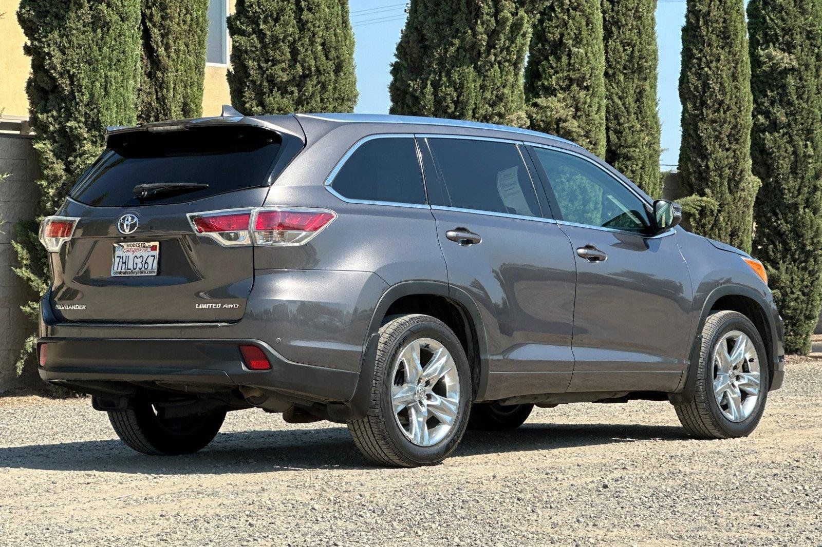 Used 2015 Toyota Highlander Limited AWD/4WD image 3