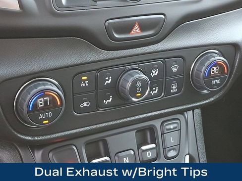 Used 2019 GMC Terrain SLE w/ Driver Convenience Package image 19