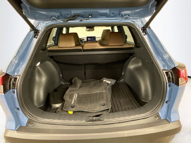 Used 2026 Toyota Corolla Cross XLE w/ Convenience Package FWD image 27