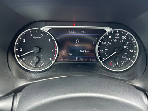 Used 2025 Nissan Sentra SV image 9