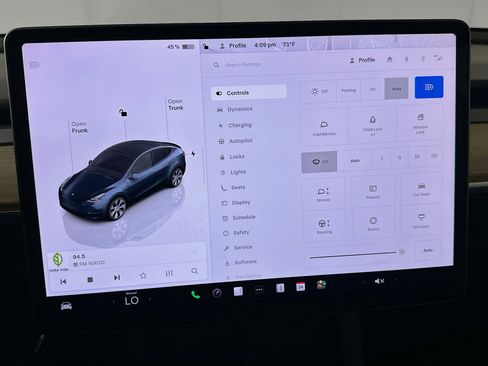 Used 2024 Tesla Model Y Long Range AWD/4WD image 32