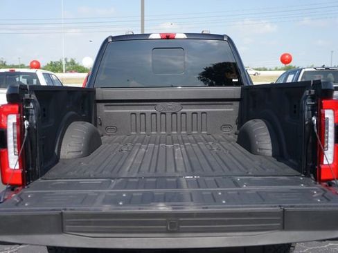 Used 2026 Ford F250 Platinum w/ Platinum Plus Package AWD/4WD image 32