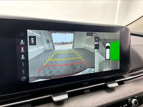 Used 2024 Kia Carnival SX image 21