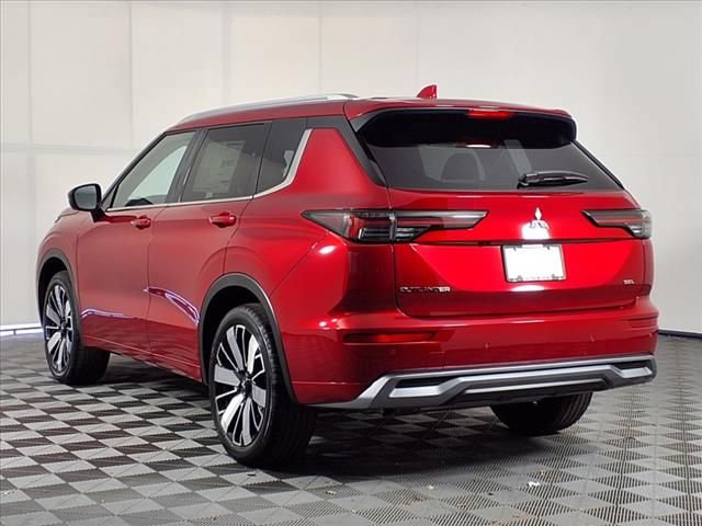 Used 2025 Mitsubishi Outlander SEL FWD image 5